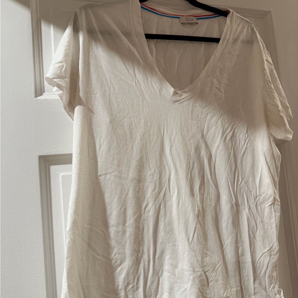 AYR White V-Neck Short Sleeve Tee